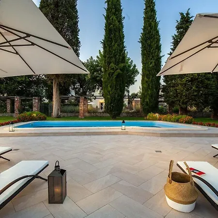 Villa Honeymoon Leonor *
