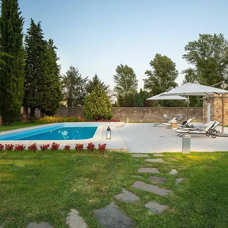 Villa Honeymoon Leonor Lucca