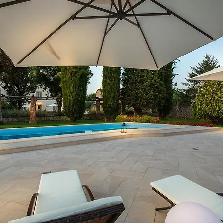 Villa Honeymoon Leonor *