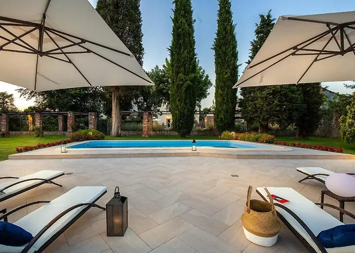 Villa Honeymoon Leonor *