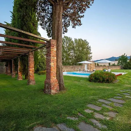 Honeymoon Leonor Villa